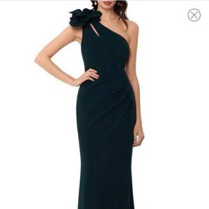 NWT Xscape One Shoulder Gown